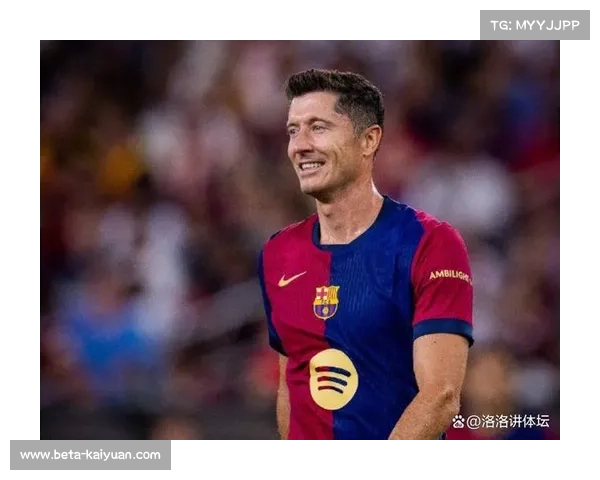 莱万状态低迷错失点球 巴萨进攻瘫痪弗里克场边无奈直摇头 莱万状态低迷错失点球 巴萨进攻瘫痪弗里克场边无奈直摇头